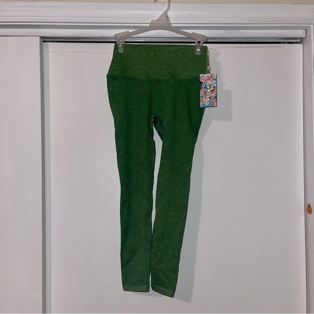 Balance Athletica/ Vitality Channel Pant Serpentine (green leggings)